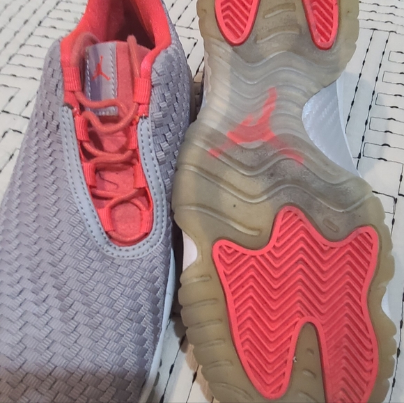 Nike Youth sz 4.5 CLEAN - Picture 4 of 5